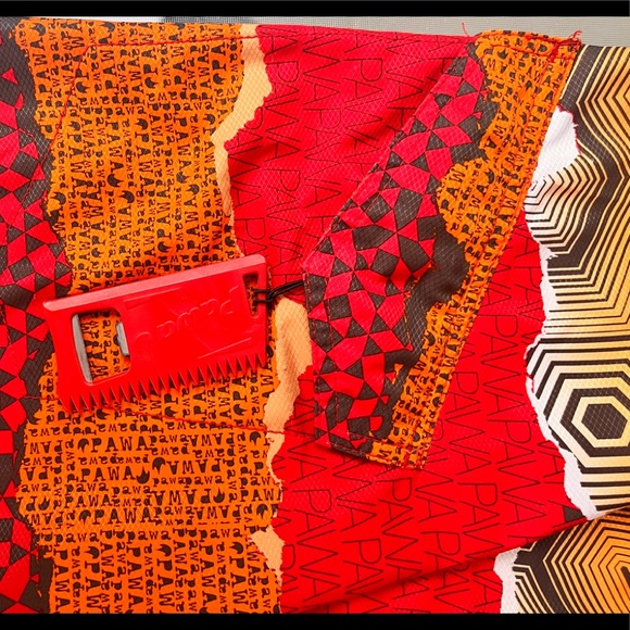 Pawa - Size 34 - Mens Board Shorts - Includes Bottle Opener - Picture 12 of 13